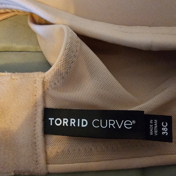 Torrid push up underwire free bra - Picture 2 of 2